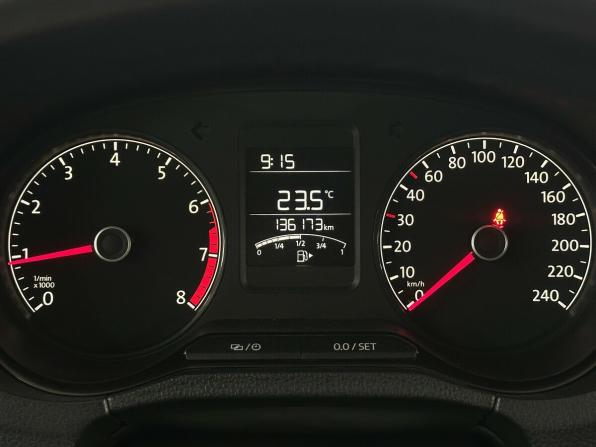 Volkswagen Polo V Рестайлинг с пробегом 2017 года, цена 1 050 000 рублей, 136171 км, седан, Автокод Объявления