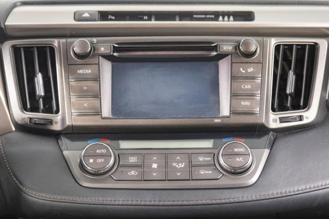 Toyota RAV4 IV (XA40) с пробегом 2015 года, цена 2 299 000 рублей, 138000 км, внедорожник, Автокод Объявления