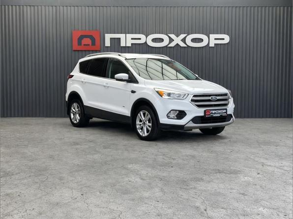 Ford Kuga II Рестайлинг с пробегом 2016 года, цена 1 577 000 рублей, 142324 км, внедорожник, Автокод Объявления