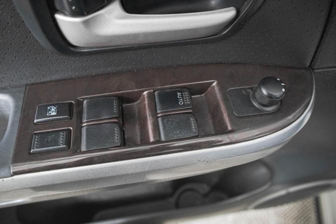 Suzuki Grand Vitara II с пробегом 2006 года, цена 889 000 рублей, 304530 км, внедорожник, Автокод Объявления