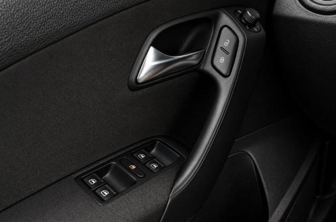 Volkswagen Polo V с пробегом 2012 года, цена 949 000 рублей, 61000 км, хэтчбек, Автокод Объявления