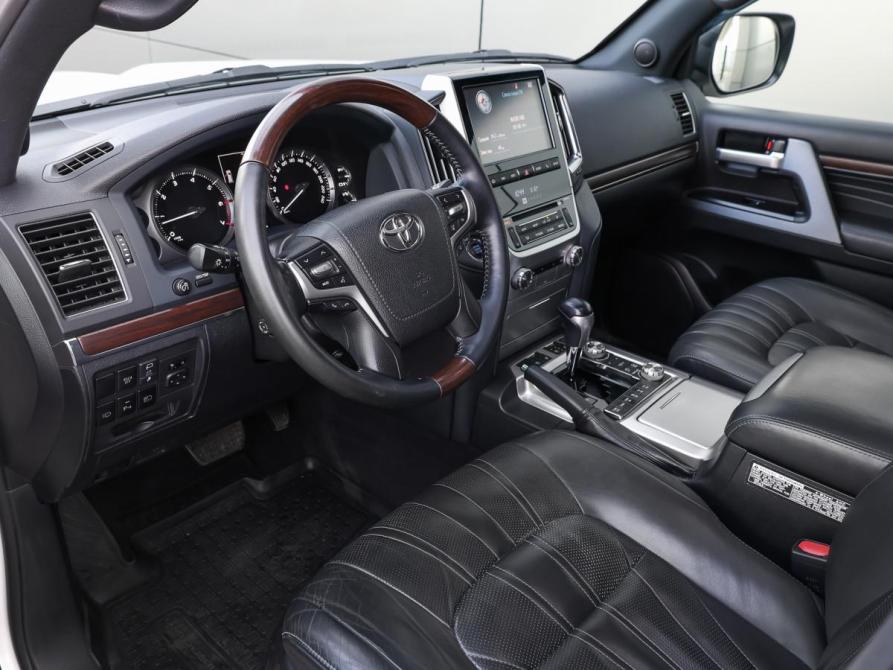 Toyota Land Cruiser 200 Series Рестайлинг 2 Москва  - изображение 15