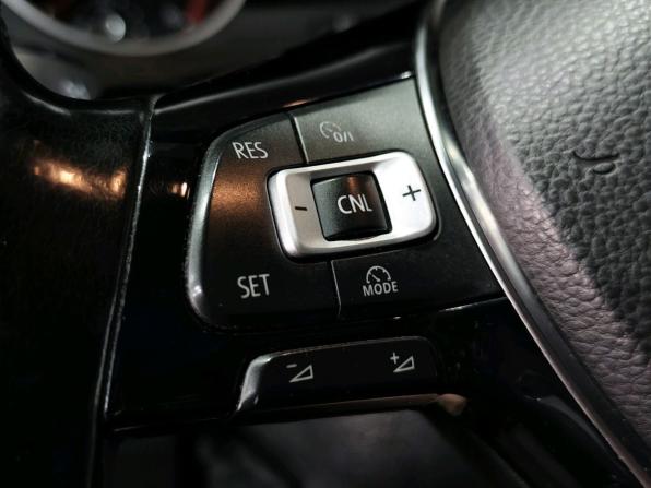 Volkswagen Tiguan II с пробегом 2018 года, цена 2 343 000 рублей, 159467 км, внедорожник, Автокод Объявления