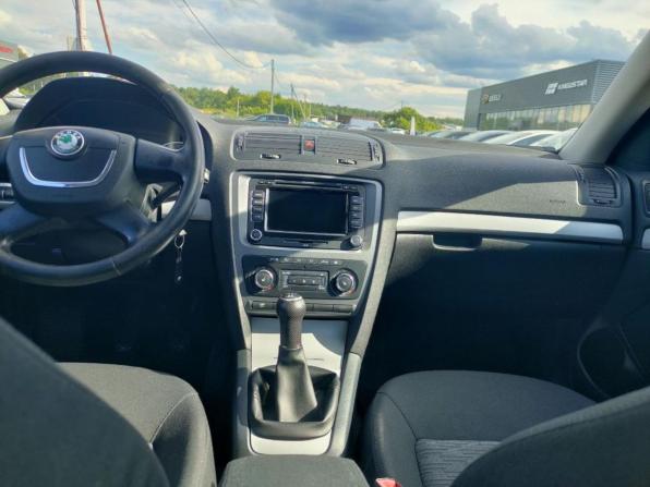 Skoda Octavia II (A5) Рестайлинг с пробегом 2012 года, цена 595 000 рублей, 403248 км, лифтбек, Автокод Объявления