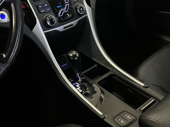 Hyundai Sonata VI (YF) с пробегом 2010 года, цена 929 000 рублей, 254317 км, седан, Автокод Объявления