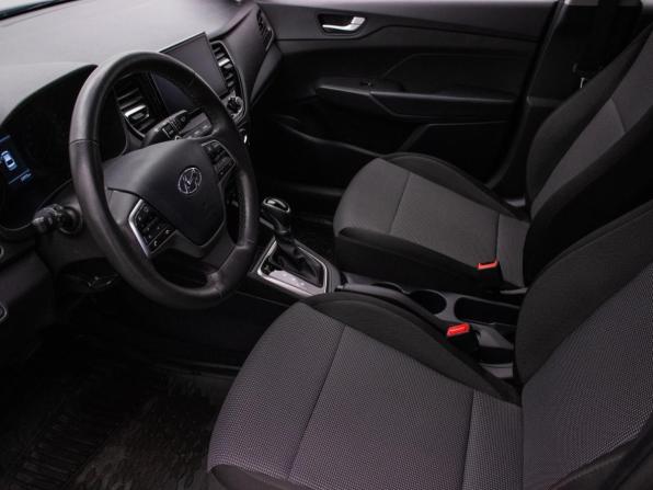 Hyundai Solaris II Рестайлинг с пробегом 2021 года, цена 1 695 000 рублей, 23972 км, седан, Автокод Объявления