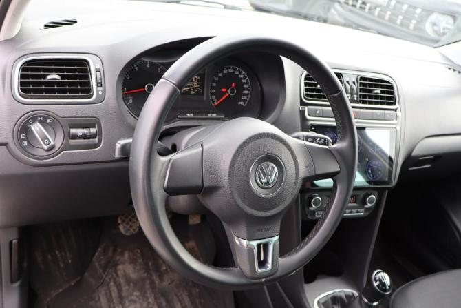 Volkswagen Polo V с пробегом 2014 года, цена 649 000 рублей, 143000 км, седан, Автокод Объявления