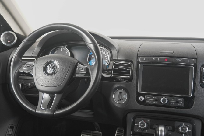 Volkswagen Touareg II Рестайлинг с пробегом 2017 года, цена 3 999 000 рублей, 92000 км, внедорожник, Автокод Объявления