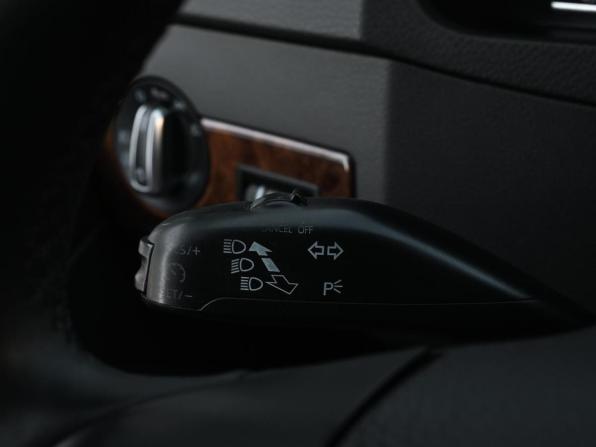 Volkswagen Multivan T5 Рестайлинг с пробегом 2010 года, цена 2 649 000 рублей, 166591 км, минивэн, Автокод Объявления