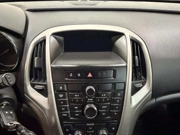 Opel Astra J с пробегом 2012 года, цена 599 000 рублей, 133777 км, хэтчбек, Автокод Объявления