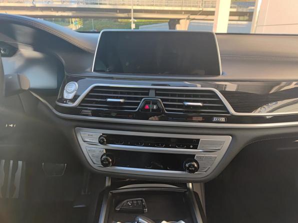 BMW 7 серии VI (G11/G12) Рестайлинг с пробегом 2019 года, цена 5 300 000 рублей, 192000 км, седан, Автокод Объявления