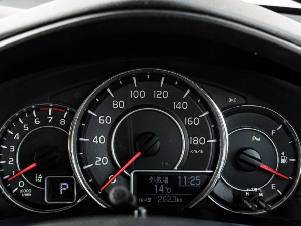 Toyota Corolla XI (E160 E170) Рестайлинг 2 с пробегом 2019 года, цена 1 300 000 рублей, 94245 км, универсал, Автокод Объявления