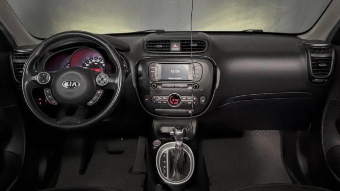 Kia Soul II Рестайлинг с пробегом 2018 года, цена 1 620 000 рублей, 62409 км, хэтчбек, Автокод Объявления