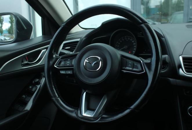 Mazda 3 III (BM) Рестайлинг с пробегом 2018 года, цена 1 500 000 рублей, 187672 км, седан, Автокод Объявления