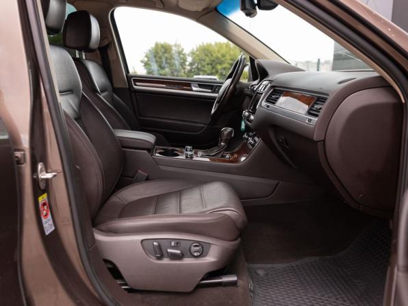 Volkswagen Touareg II с пробегом 2012 года, цена 1 700 000 рублей, 293877 км, внедорожник, Автокод Объявления