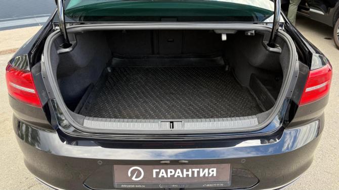 Volkswagen Passat B8 с пробегом 2017 года, цена 2 110 000 рублей, 124764 км, седан, Автокод Объявления