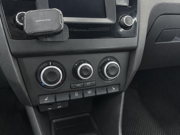 Skoda Rapid I с пробегом 2016 года, цена 949 000 рублей, 170378 км, лифтбек, Автокод Объявления