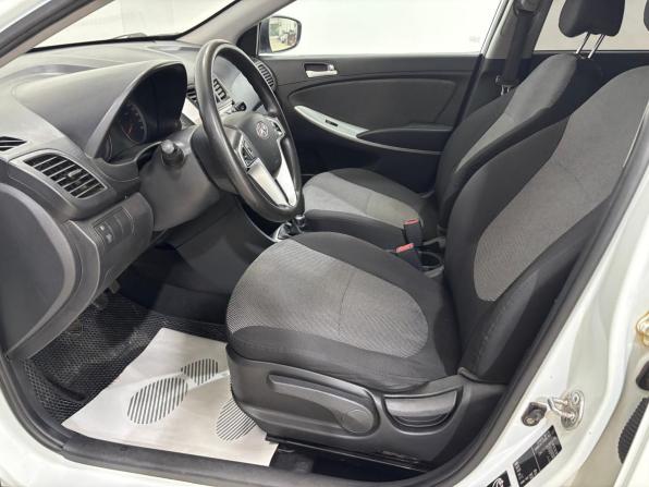 Hyundai Solaris I с пробегом 2012 года, цена 655 000 рублей, 191547 км, хэтчбек, Автокод Объявления