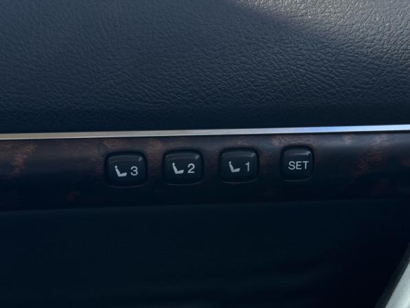Toyota Land Cruiser 200 Series Рестайлинг 1 с пробегом 2013 года, цена 3 299 000 рублей, 180605 км, внедорожник, Автокод Объявления