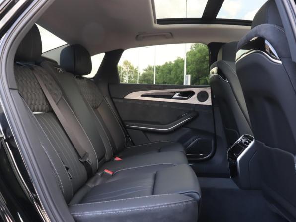 Hongqi H9 I с пробегом 2023 года, цена 4 610 000 рублей, 1200 км, седан, Автокод Объявления