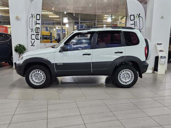 Chevrolet Niva I Рестайлинг с пробегом 2015 года, цена 739 000 рублей, 116435 км, внедорожник, Автокод Объявления