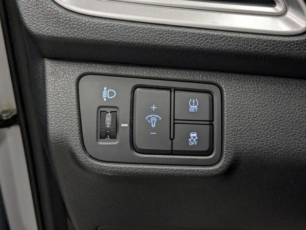 Hyundai Solaris II Рестайлинг с пробегом 2022 года, цена 1 595 000 рублей, 90141 км, седан, Автокод Объявления