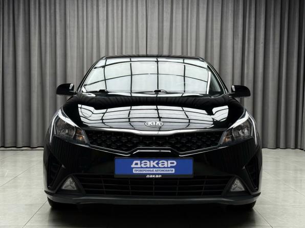 Kia Rio IV Рестайлинг с пробегом 2021 года, цена 1 549 000 рублей, 81826 км, седан, Автокод Объявления
