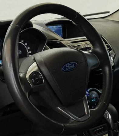 Ford Fiesta Mk6 Рестайлинг с пробегом 2015 года, цена 632 000 рублей, 209884 км, седан, Автокод Объявления