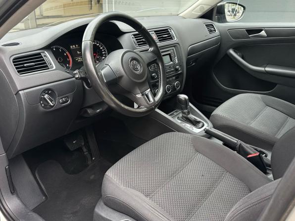 Volkswagen Jetta VI с пробегом 2014 года, цена 747 000 рублей, 242750 км, седан, Автокод Объявления