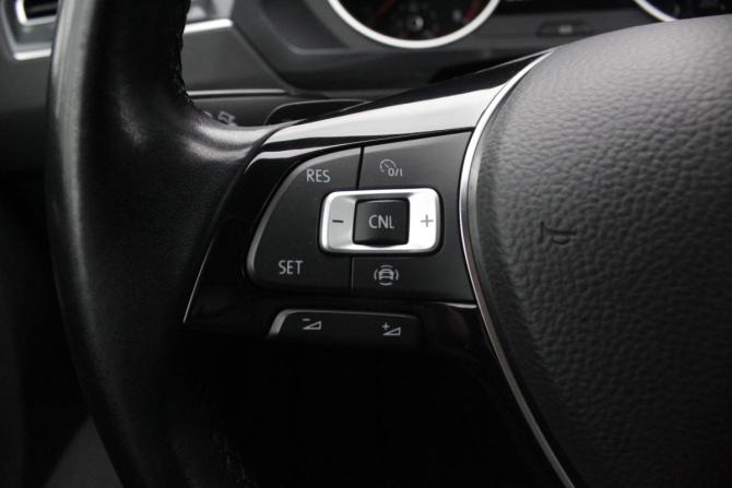 Volkswagen Tiguan II с пробегом 2018 года, цена 2 295 000 рублей, 151565 км, внедорожник, Автокод Объявления