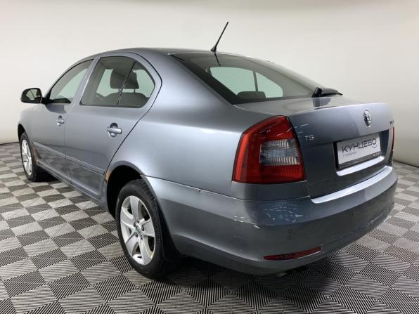 Skoda Octavia II (A5) Рестайлинг с пробегом 2013 года, цена 865 000 рублей, 216310 км, лифтбек, Автокод Объявления