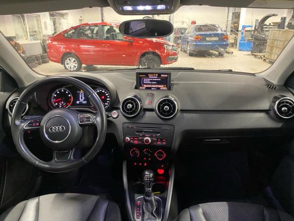 Audi A1 I (8X) с пробегом 2013 года, цена 879 000 рублей, 166000 км, хэтчбек, Автокод Объявления