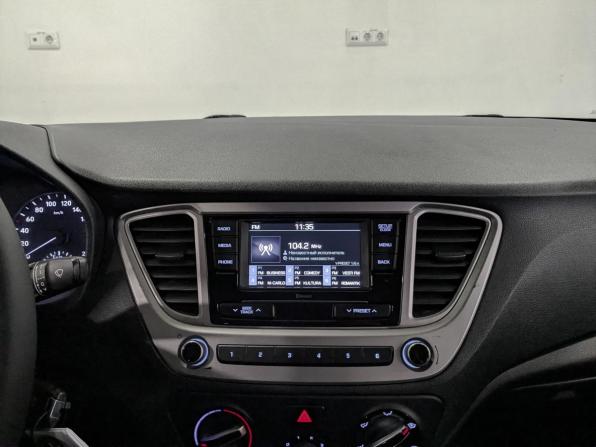 Hyundai Solaris II с пробегом 2019 года, цена 1 370 000 рублей, 89075 км, седан, Автокод Объявления