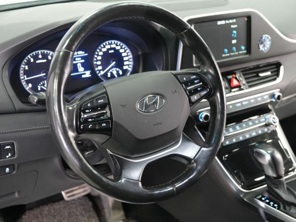 Hyundai Grandeur VI с пробегом 2019 года, цена 2 100 000 рублей, 94932 км, седан, Автокод Объявления