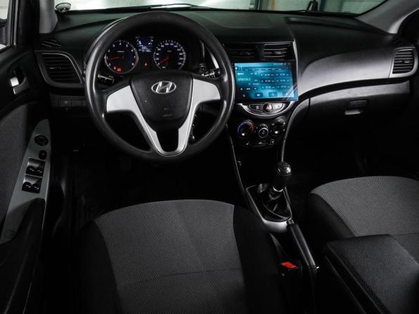 Hyundai Solaris I с пробегом 2014 года, цена 975 000 рублей, 191168 км, седан, Автокод Объявления
