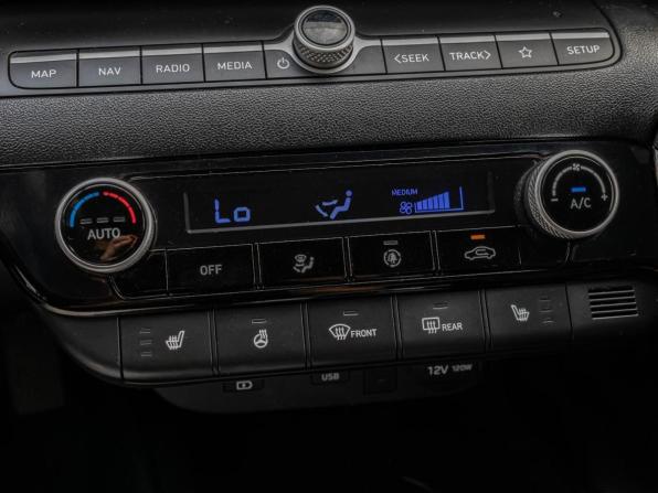 Hyundai Elantra VII (CN7) Рестайлинг с пробегом 2024 года, цена 2 245 000 рублей, 23070 км, седан, Автокод Объявления