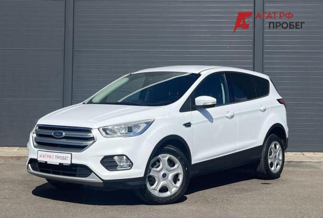 Ford Kuga II Рестайлинг с пробегом 2018 года, цена 1 685 000 рублей, 124000 км, внедорожник, Автокод Объявления