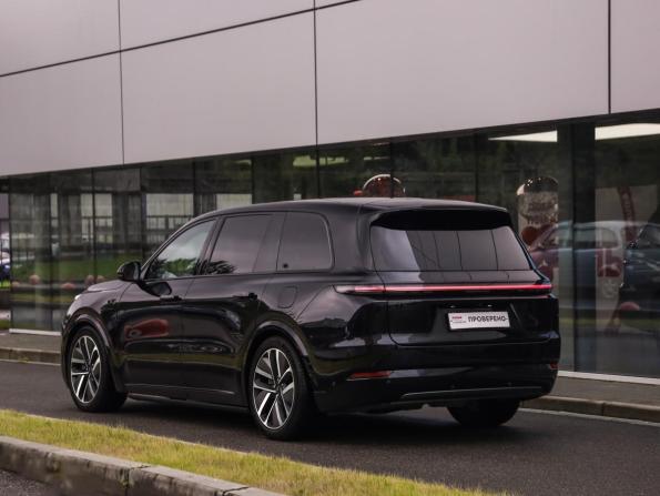 Li Auto (Lixiang) L9 I с пробегом 2023 года, цена 5 799 777 рублей, 78022 км, внедорожник, Автокод Объявления