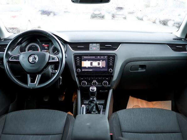 Skoda Octavia III (A7) Рестайлинг с пробегом 2017 года, цена 1 599 000 рублей, 186796 км, лифтбек, Автокод Объявления