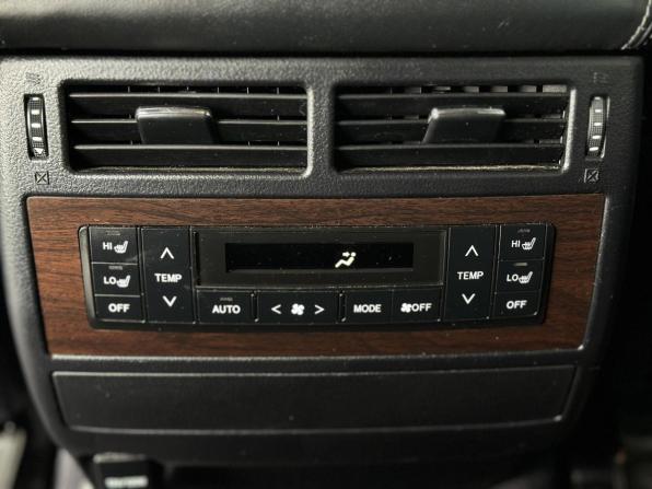 Toyota Land Cruiser 200 Series Рестайлинг 2 с пробегом 2017 года, цена 5 499 000 рублей, 165124 км, внедорожник, Автокод Объявления