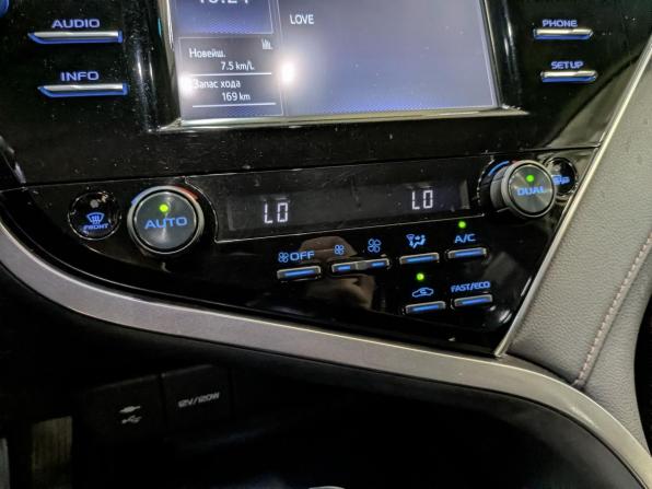 Toyota Camry VIII (XV70) с пробегом 2018 года, цена 2 645 000 рублей, 75781 км, седан, Автокод Объявления