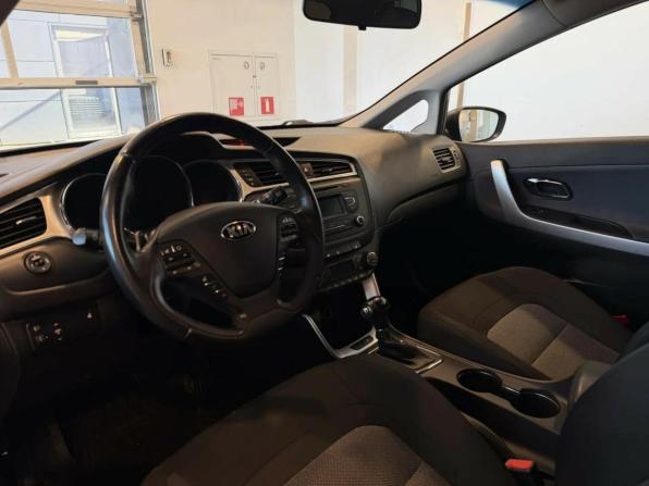 Kia Ceed II Рестайлинг с пробегом 2015 года, цена 1 190 000 рублей, 146366 км, хэтчбек, Автокод Объявления