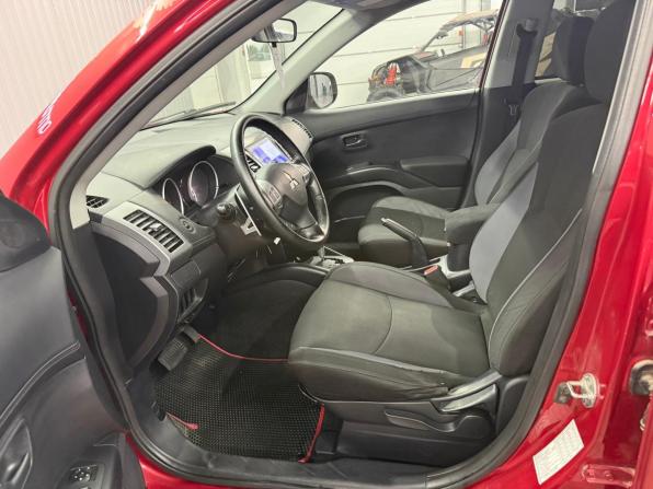 Mitsubishi Outlander II Рестайлинг с пробегом 2010 года, цена 1 097 000 рублей, 172103 км, внедорожник, Автокод Объявления