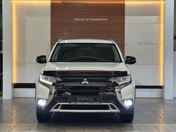 Mitsubishi Outlander III Рестайлинг 3 с пробегом 2021 года, цена 2 349 900 рублей, 83125 км, внедорожник, Автокод Объявления