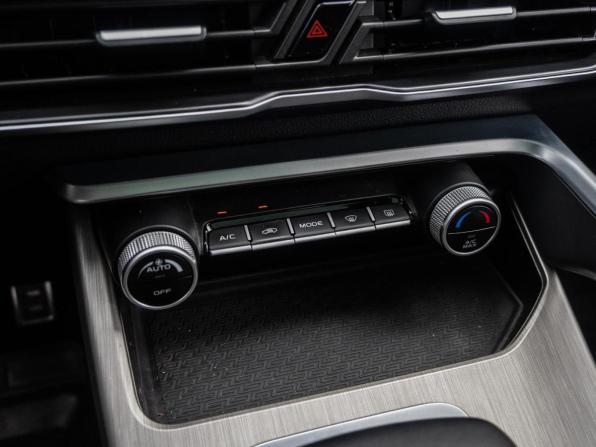 Geely Coolray I с пробегом 2023 года, цена 1 990 000 рублей, 45495 км, внедорожник, Автокод Объявления