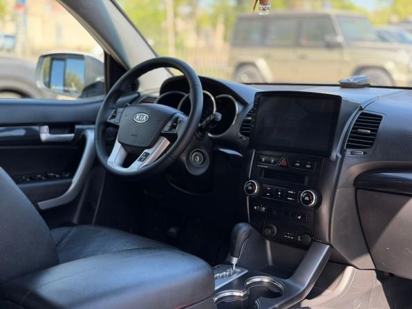 Kia Sorento II с пробегом 2009 года, цена 1 330 000 рублей, 232555 км, внедорожник, Автокод Объявления