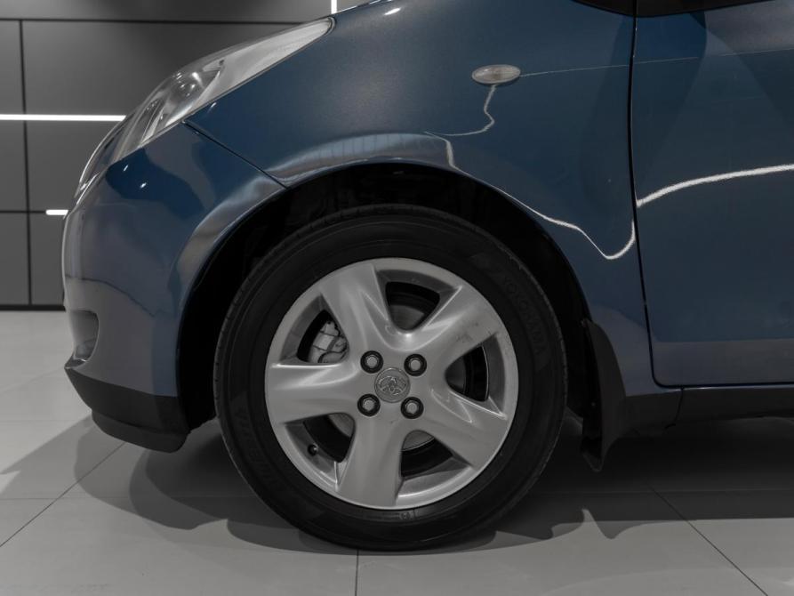 Toyota Yaris II Москва  - изображение 20