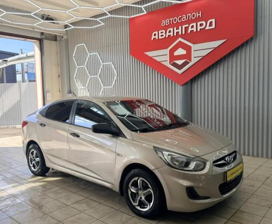Hyundai Solaris I с пробегом 2013 года, цена 730 000 рублей, 130710 км, седан, Автокод Объявления