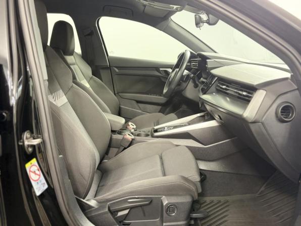 Audi A3 IV (8Y) с пробегом 2021 года, цена 2 612 900 рублей, 77690 км, хэтчбек, Автокод Объявления