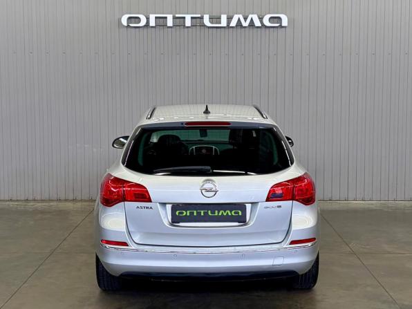 Opel Astra J Рестайлинг с пробегом 2015 года, цена 847 000 рублей, 237524 км, универсал, Автокод Объявления